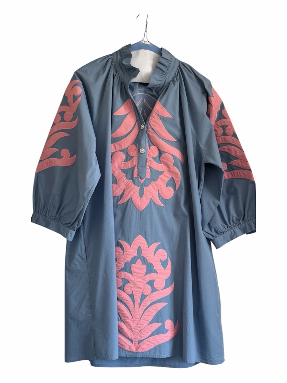 JODIFL Blue Mini Dress with Pink Appliquรฉ